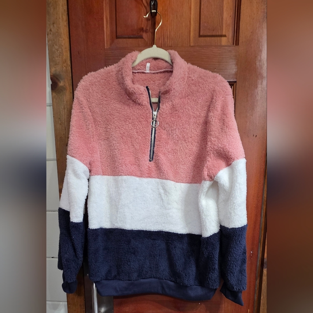 Colorblock Fleece Pullover